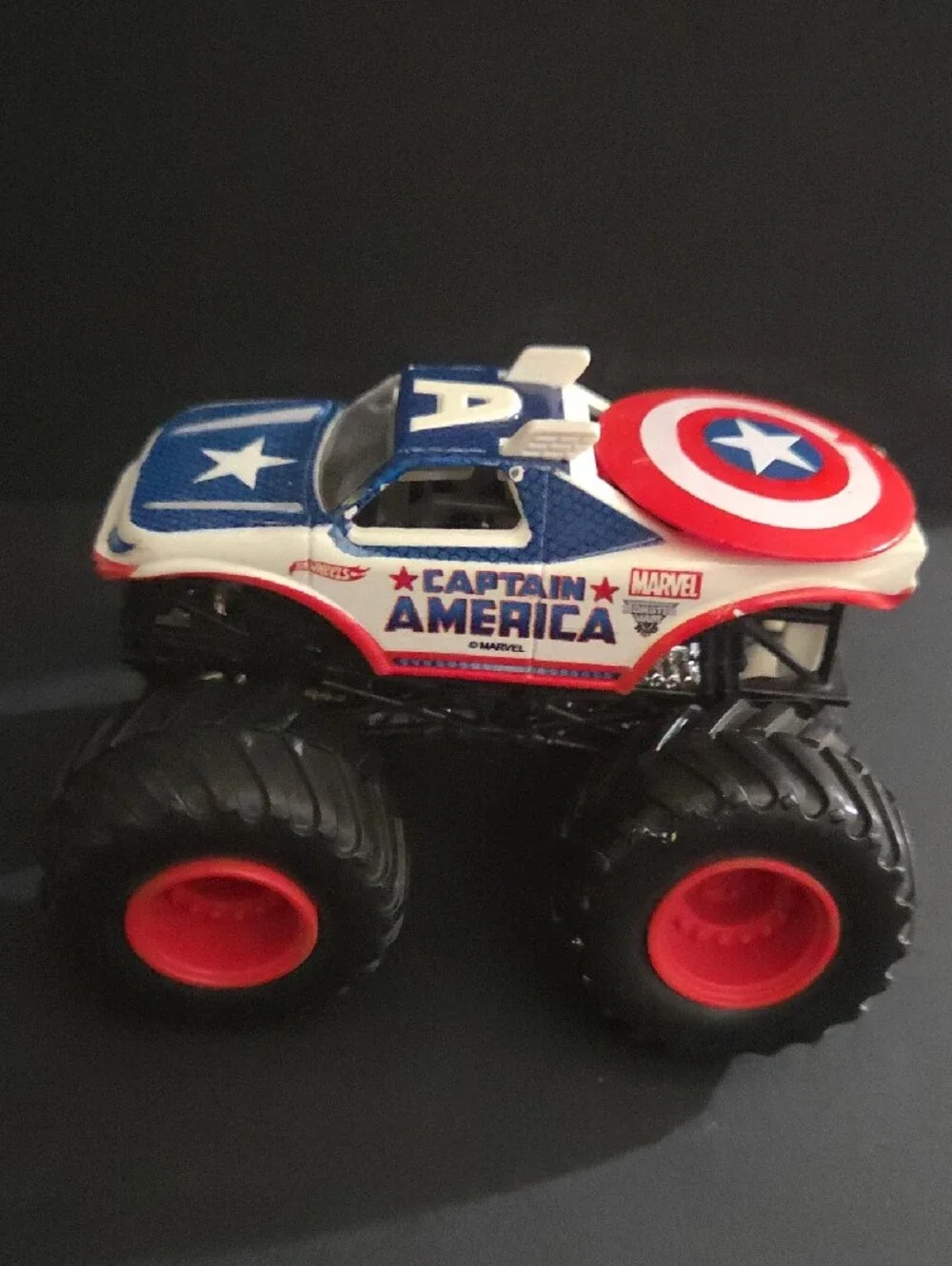 Hot Wheels Captain America Red, White & Blue Monster Truck